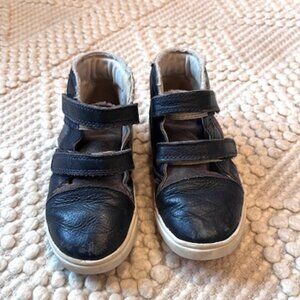 Kids 11 UGG Booties